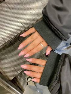 Nails Oval Inspiration, Classy Nail Aesthetic, Haley Bieber Nails French Tip, Pink French Oval Nails, Pink French Tip Nails Oval, Mandelforming Nails, Nail Inspiration Ballerina, Natural Pink Nails With Design, French Oval Nails Design