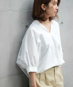 Oversize Style, Batik Fashion, Linen Fashion, Style Korea, Fashion Tops Blouse, Pretty Blouses, Fashion Design Clothes