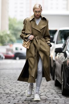 Mantel Styling, Mantel Outfit, Trench Coat Style, Elsa Hosk, Autumn Street Style, Celebrity Street Style, Street Outfit