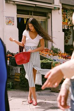 Rouje Paris, Carrie Dress, Fall Ootd, Audrey Dress, Midi Skirt Outfit, Jeanne Damas, Deep Winter, Straight Cut Jeans, Parisian Chic