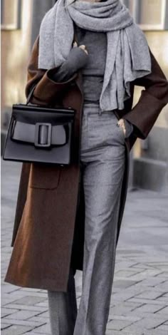 Winter Outfit For Women, Mode Mantel, Mode Tips, Classy Winter Outfits, Outfit For Women, Cooler Look, After Surgery, Looks Street Style, Fashion Mistakes