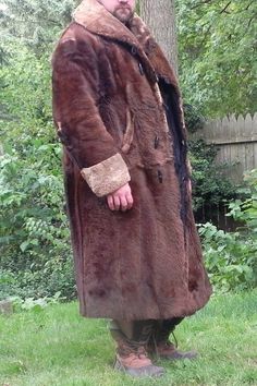 FUR COAT BEAR SKIN TRAPPERS COAT VINTAGE 1880-1900: Bear Fur Coat, 1950s Jacket Mens, Cargo Jacket Mens, Khaki Parka, Green Cargo Jacket, Mens Fur, Mens Fashion Rugged