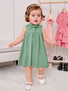 Baby Girl Elegant Sleeveless Dress With Bowknot Detail Green Elegant  Sleeveless Woven Fabric Plain Smock Non-Stretch  Baby Girls Clothing, size features are:Bust: ,Length: ,Sleeve Length: Dresses For Toddlers, Kids White Dress, Spoiled Girl, Ingrid Alexandra, Cotton Dresses Summer, Kids Dress Collection, Easy Dress Sewing Patterns, Baby Party Dress, Child Clothes