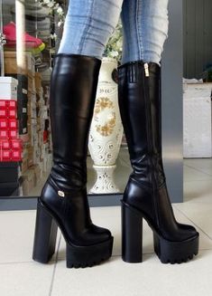 Fancy Heels, Shoes Too Big, Black Platform Boots, Leather Western Boots, Platform Heels Chunky, Cool Boots