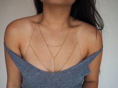 He encontrado este interesante anuncio de Etsy en https://www.etsy.com/es/listing/236039740/the-ultimate-gold-harness-body-chain Gold Harness, We Are All Stardust, Body Chain Necklace, Body Necklace Chain, Shoulder Jewelry, Chain Bra, Cropped Tops