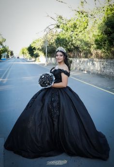 Quincera Dress Black, Black Xv Dresses, Black Quinceanera Theme, White Quince Dress, Masquerade Quince, Dark Royalty