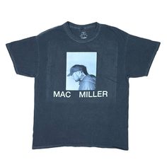 Urban Outfitters X Mac Miller Crew Neck Tee Nwt Size Medium Pit To Pit 21” Shoulders 20” Length 26” Hem 21” Sleeves 7” Dark Gray Crew Neck Short Sleeve Tee Mac Miller Spell-Out / Graphic On Front Blank Back Unisex 100% Cotton Machine Washable Mac Miller Shirt, Pink Floyd Vintage, Urban Outfitters Shirts, Rock Tshirt, Urban Outfitters Men, Purple Tee, Space Shirts, Color Block Tee, College T Shirts