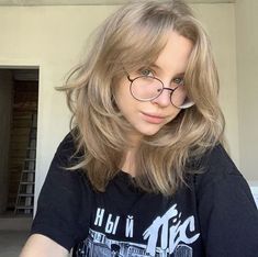 Shoulder Length Hair Shaggy Layers, Hair Inspiration Short, Haircuts For Medium Hair, Haircuts Straight Hair, Hair Reference, Short Hair Haircuts, Short Blonde Hair