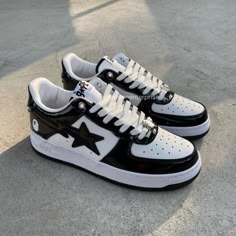 Outfits With Bape Shoes, Bape Shoes Aesthetic, Bapestas Shoe, Bape Star Shoes, Aesthetic Nike Shoes, Nike Shoes Aesthetic, Shoes Bape, Zapatillas All Star, Bapesta Shoes