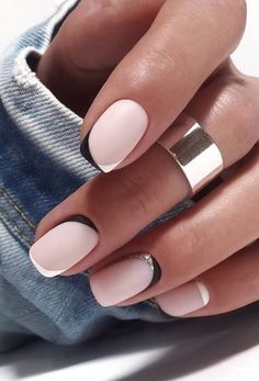 Gelx Apres Nails Short Almond, Short Gel Nail Polish, Italian Vacation Nails, Nude Nail Designs Square, Gorgeous Nails Summer, Natural Nails With Design, Nails Ideas For Short Nails, Stylish Nails Short, Natural Nail Styles