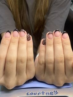 French With Leopard Nails, Fake Almond Nails, French Tip With Cheetah Print, Short Round Black French Tip Nails, Basic Short Nails Simple, Birthday Nails Cheetah, Black Nails Inspo Simple, Cute Gel Nail Inspo Short, Round Nude Acrylic Nails