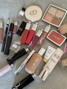 #dior #diormakeup #diorbackstage #pretty #highend #luxury #cosmetics #christandior #lipticks #addicts #foundations #concealer #pallets #highlighter #lipstains #lipbalms #brows #lip #mascara Dior Makeup, Dior Beauty, Girls Dream, Highlighter, I Fall In Love, Makeup Cosmetics, Concealer, Lip Balm, Maquillaje De Ojos