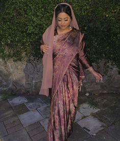 Desi Aesthetics, Indian Flowers, Weeding, Desi, Flowers, How To Wear, Quick Saves