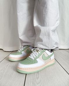 Painted Sneakers, Low Shoes, Costume Shoes, Painted Clothes, Air Force 1 Low, Painted Shoes, Custom Sneakers