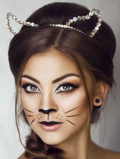 How to do your makeup for halloween | cat makeup | cat ears headband #halloweencostume #easyhalloweencostume #diyhalloweencostume #cutehalloweencostume #halloweendiy #costume #skeleton #homemadecostume #halloween2020 #fall2020 Creepy Halloween Makeup, Halloween Makeup Diy, Carnival Makeup