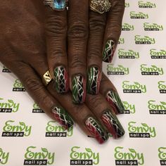 Green Red Nails, Green Leopard Nails, Black Nail Design, Fancy Nail Art, Nails With Glitter, Pink Manicure, Black Nail Polish, Leopard Nails, Black Nail Designs