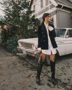 Sarah Christine, Knee High Boots Winter, Knee Boots Outfit, Black Leather Knee High Boots, Foto Tips, Corduroy Blazer