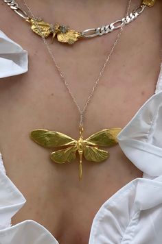 Dragonfly Necklace – Stonehart Jewelry Repurposed Jewelry Ideas, Gold Pendant Fantasy Necklace, Gold Fantasy Pendant Necklace, Gold Pendant Necklace In Fantasy Style, Dragonfly Fashion, Minimalist Necklace Silver, Bug Jewelry, Fantasy Earrings, Sunset Girl