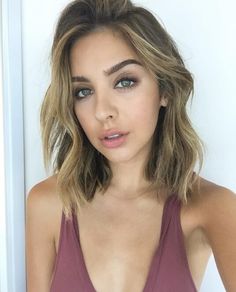 Shoulder length wavy hair, brunette with blonde highlights, gorgeous Shoulder Length Wavy Hair, Brunette With Blonde Highlights, Super Short Hair, Hair Styles 2017, Shoulder Length Hair Cuts, Haircut And Color, Long Bob