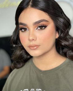 Makeup Ideas Wedding, Makeup Social, Quinceanera Makeup, Bentuk Alis, Bold Makeup Looks, Subtle Makeup, Graduation Makeup, Makeup Eye Looks