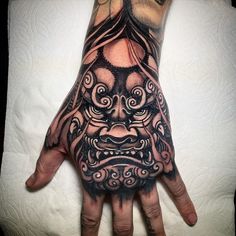 Mens Hand Tattoo Designs, Foodog Hand Tattoo, လက်ဖမိုး Tattoo, Japanese Dragon Hand Tattoo, Tattoo Hand Men Ideas, Samurai Mask Hand Tattoo, Japanese Hand Tattoos For Men, Dragon Hand Tattoo Men, Fu Dog Hand Tattoo