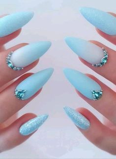 Unghie Sfumate, Designer Nails, Nails Designer, Stiletto Nail Art, Nails Fake, Almond Nails Designs, Nail Designs Glitter