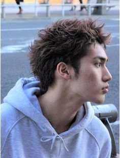 30 Spiky Hairstyles for Men (Detailed Gallery) | Cool & Trendy Spiky Hairstyles for Men Spikey Hair, 90s Hairstyles Men, Men Haircut Curly Hair, Short Spiky Hairstyles, Spiky Hair, Spiked Hair, Hair Inspiration Short, Punk Hair, Corte De Cabelo Masculino