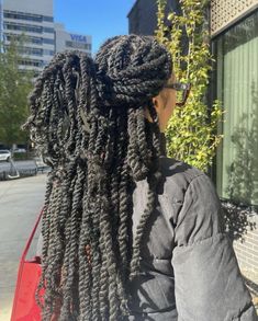 Havana Twist Crochet, Invisible Locs, Marley Twist Hairstyles, High Bun Hair, Ideas For Long Hair, Crochet Braiding Hair, Havana Twist, Big Box Braids Hairstyles