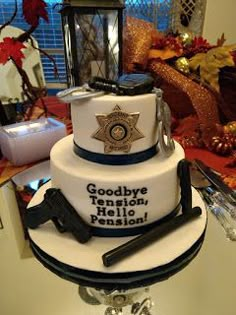 Police Retirement Cupcakes, Sheriff Retirement Cake, Retirement Cake For Police Officer, Police Officer Retirement Cake, Retirement Party Ideas For Police Officers, Nypd Retirement Party Ideas, Sheriff Retirement Party Ideas, Cop Retirement Party Ideas, Retirement Dinner Ideas