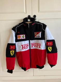 Ferrari Racing Jacket, Porsche Jacket, Racing Jacket Outfit, Ferrari Vintage, Black Store, Ferrari Jacket, Red Ferrari