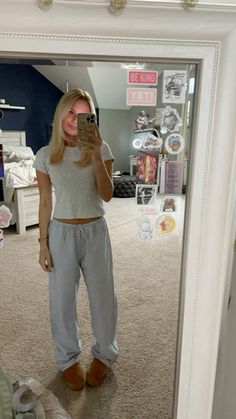 Brandy Pants Outfit, Indy Style Outfits, 82 Degree Weather Outfit, Pants And T Shirt Outfit, Slick Back Outfits School, Cute Inspo Outfits, Outfit Inspo For School Casual, Appropriate Summer Outfits, Early 20s Outfits