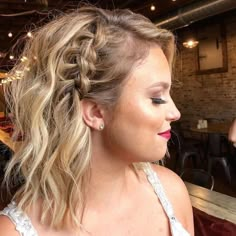 Collarbone Length Formal Hairstyles, Boho Short Hairstyles Wedding, Cute Curled Hairstyles For Medium Hair Shoulder Length, Boho Half Up Half Down Hairstyles Short, Medium Hair Volume Curls, Bridesmaid Hairstyle Shorthair, Formal Hair With Bangs, Edgy Wedding Hair, Prom Hair Medium Length