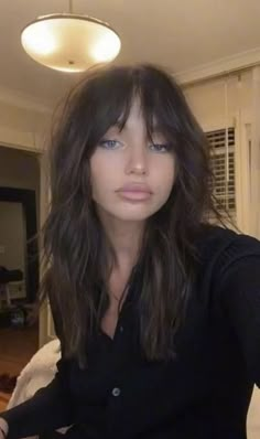 Wolfcut Shag With Bangs, Bangs And Framing Pieces, Fringe Bangstyle Hair, Shaggy Cut With Bangs, Layered Shag With Fringe, Bangstyle Hair Medium, Shag With Wispy Bangs, Shaggy Haircuts For Women, Bangstyle Hair