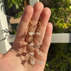 Rose quartz chips linked together | dangle earrings | aesthetic wire earrings | gift for her Rose Gold Dangle Earrings With Rose Quartz, Wire Wrapped Jewelry Diy, Bijoux Fil Aluminium, Earring Inspo, Rose Quartz Earrings, Wire Jewellery, Handmade Jewelry Tutorials, Diy Wire Jewelry, Handmade Fashion Jewelry