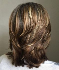 Shoulder Length Wavy Shag With Bangs, Choppy Feathered Hairstyles, Hairstyles For Medium Length Hair With Layers Over 50, Medium Short Length Hairstyles, Choppy Shag Hairstyles Medium, Choppy Layered Hairstyles, Medium Textured Hair, Medium Shag, Modern Shag Haircut