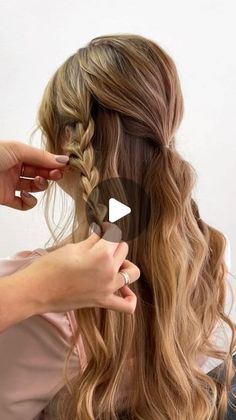 Wedding Bridesmaid Hair Down, Winter Formal Hairstyles For Long Hair, Braided Half Up Half Down Hairstyles, Braided Formal Hairstyles, Girls Hairstyles For Weddings, Easy Half Updos For Long Hair, Fall Wedding Guest Hairstyles, Wedding Hairstyles For Thick Hair, Hair Styles For Dances