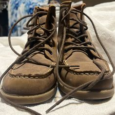 Freeman Boy Boys Lace Up Boots. Size 3. Never Worn. No Box. Dirt Bike Boots, Fatbaby Boots, Boy Boots, Girls Combat Boots, Disney Sneakers, Madden Girl Boots, Bike Boots, Girl Cowboy Boots, Outfit References