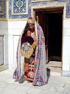 Uzbek Wedding, Korean Bride, Chinese Bride, Nigerian Bride, Wedding Ceremony Traditions, Art Textiles, Traditional Fashion