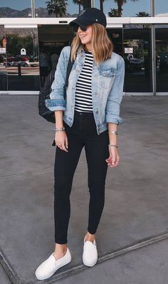 Sneaker Outfits Women, Jacket Outfit Women, Casual Denim Jacket, Jean Jacket Outfits, Denim Jacket Outfit, Boyfriend Jean, Mode Casual, Denim Jacket Women, Outfits Casual