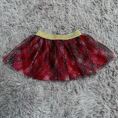 New With Tags - Holiday Time Baby Tutu Skirt Red Green Plaid With Gold Sparkles Gold Sparkle Elastic Waistband Baby Size 12 M Baby Tutu Skirt, Tutu Shirt, Girls Tulle Skirt, Green Plaid Skirt, Gold Tutu, Christmas Tutu, Glitters Skirt, Beautiful Jumpsuits, Girl Tutu Skirt