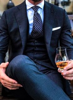 Bald Men Style, Classy Suits, Wedding Outfit Men, Look Formal, Dress Suits For Men, Classy Men, Dapper Men