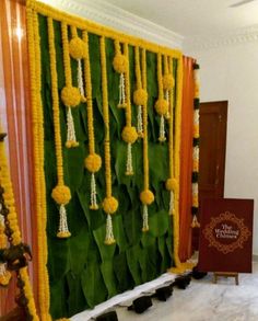 Haldi Decoration With Banana Leaves, Gouri Ganpati Decoration Ideas, Banana Leaf Decor Wedding, Mehandi Decoration, Indian Mandap, Traditional Backdrop, Indian Baby Shower Decorations, Naming Ceremony Decoration