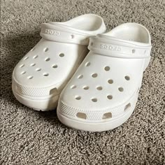 Sandals Aesthetic, Platform Crocs, Punk Girls, White Crocs, Crocs Fashion, Shoes Crocs, Shoe Wishlist