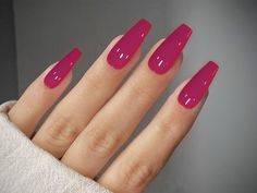 Indulge in the romantic allure of our Raspberry Rose Press on Nails! These exquisite nails boast a captivating raspberry hue with a hint of rose undertones, creating a stunning look that's perfect for any occasion. You will receive a full set of 10 nails in your size along with a complimentary gift of a nail file, cuticle stick, alcohol wipes, and nail glue. If you prefer tape tabs instead of glue, just let us know. I am more than happy to personalize your order, so please reach out to me to dis Berry Gel Nails, Raspberry Color Nails, Raspberry Nails, Nails 2025, Berry Nails, Bright Red Nails, Raspberry Rose, Alcohol Wipes, Eye Nails