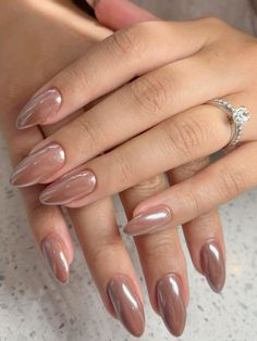 Ongles Beiges, Viral On Tiktok, Eye Nails, Beige Nails, Casual Nails, Shiny Nails, Cat Eye Nails, Donut Glaze, Going Viral