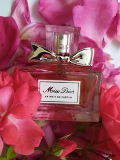 Miss Dior Extrait de Parfum Christian Dior perfume a fragrance for Dior Parfum, Christian Dior Perfume, Dior Perfume, Miss Dior, Fragrance, Pins