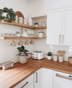 the kitchen counter is clean and ready for us to use