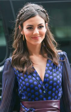 Wedding Guest Hairstyles, Penteado Cabelo Curto, Sporty Hairstyles, Victoria Justice, Aishwarya Rai, Priyanka Chopra, Deepika Padukone, Aesthetic Hair, Brunettes