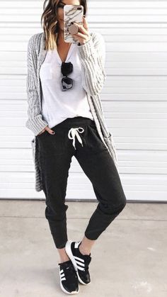 Mode Casual, Looks Chic, Sporty Outfits, Casual Winter Outfits, Outfits Casual, Looks Style, Fall Winter Outfits, Comfy Outfits, Look Fashion