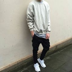 ** Streetwear daily - - - Check out our clothing label: www.instagram.com/threads_ca ** Crewneck Outfit Men, Crewneck Outfit, Herren Style, H&m Shoes, Mens Fashion Streetwear, Men Street, Adidas Ultra Boost, Ultra Boost, Dope Outfits